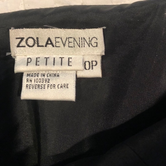 Vintage Zola Evening Petite Black sleeveless Evening Gown with Beading Size: 10 - Picture 4 of 5